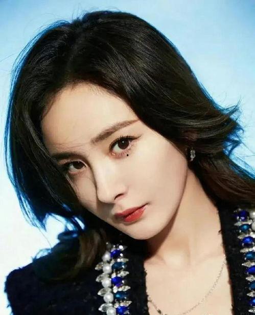 娱乐圈明星小爆料是谁,揭秘明星背后的故事 第1张 娱乐圈明星小爆料是谁,揭秘明星背后的故事 第1张